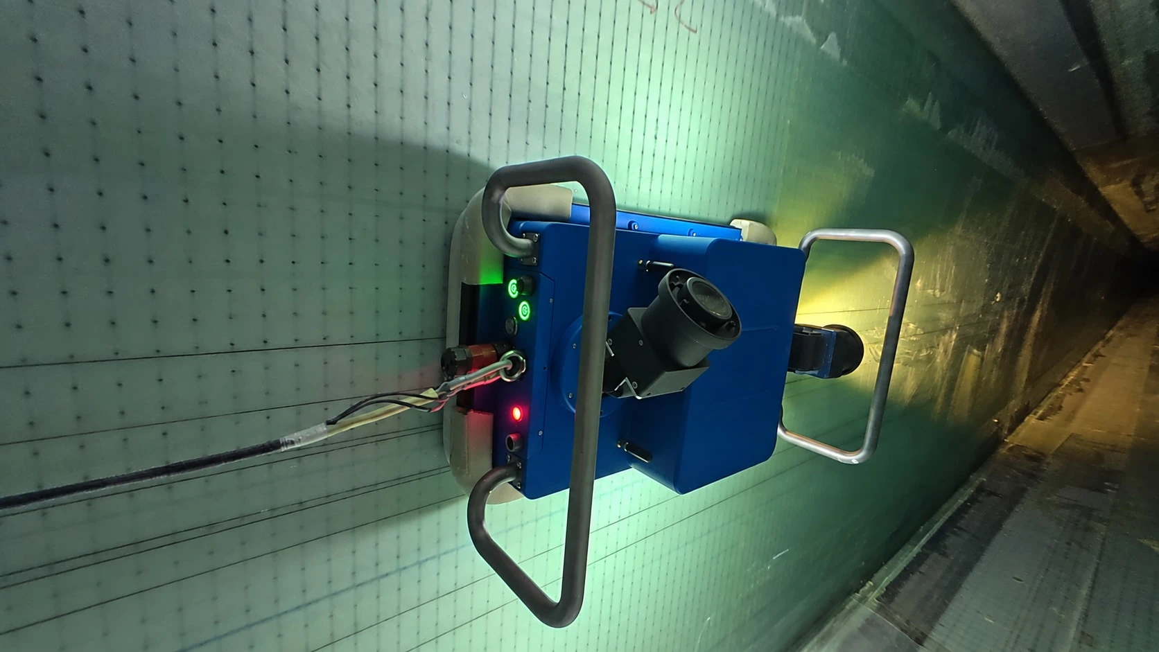 WIT-BR60 crawler inside a wind-turbine blade — product overview